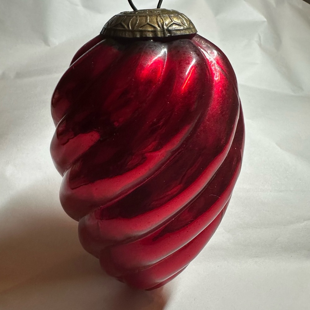 Vintage Midwest Kugel Red Mercury Glass Swirl Christmas Ornament 6” Brass Top